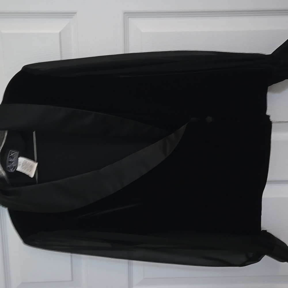 Elegant Alex Evenings Black Velvet Blazer